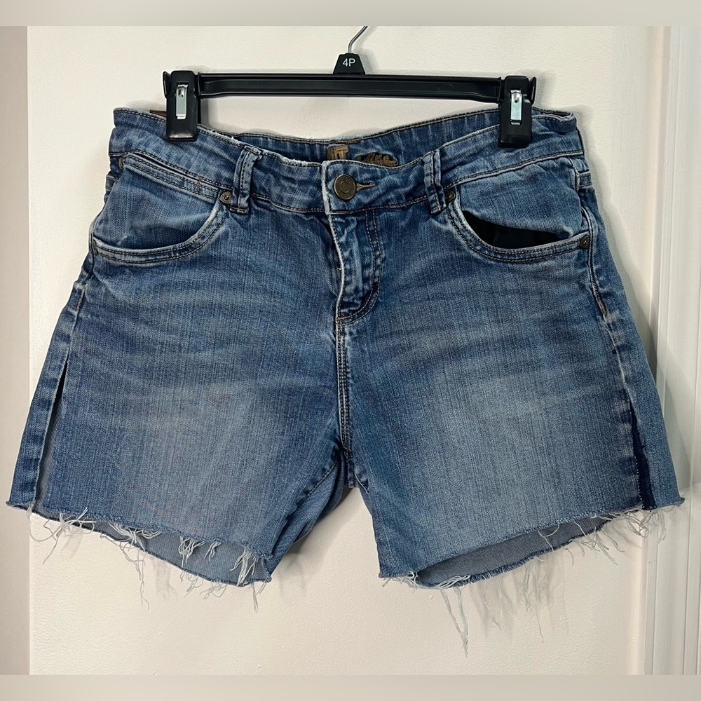 Kut From The Kloth Women’s Denim Shorts with Slit Sides Size 8